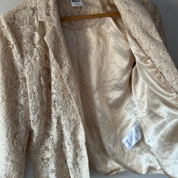 Vero Moda Cream Lace Blazer - Picture 8 of 8
